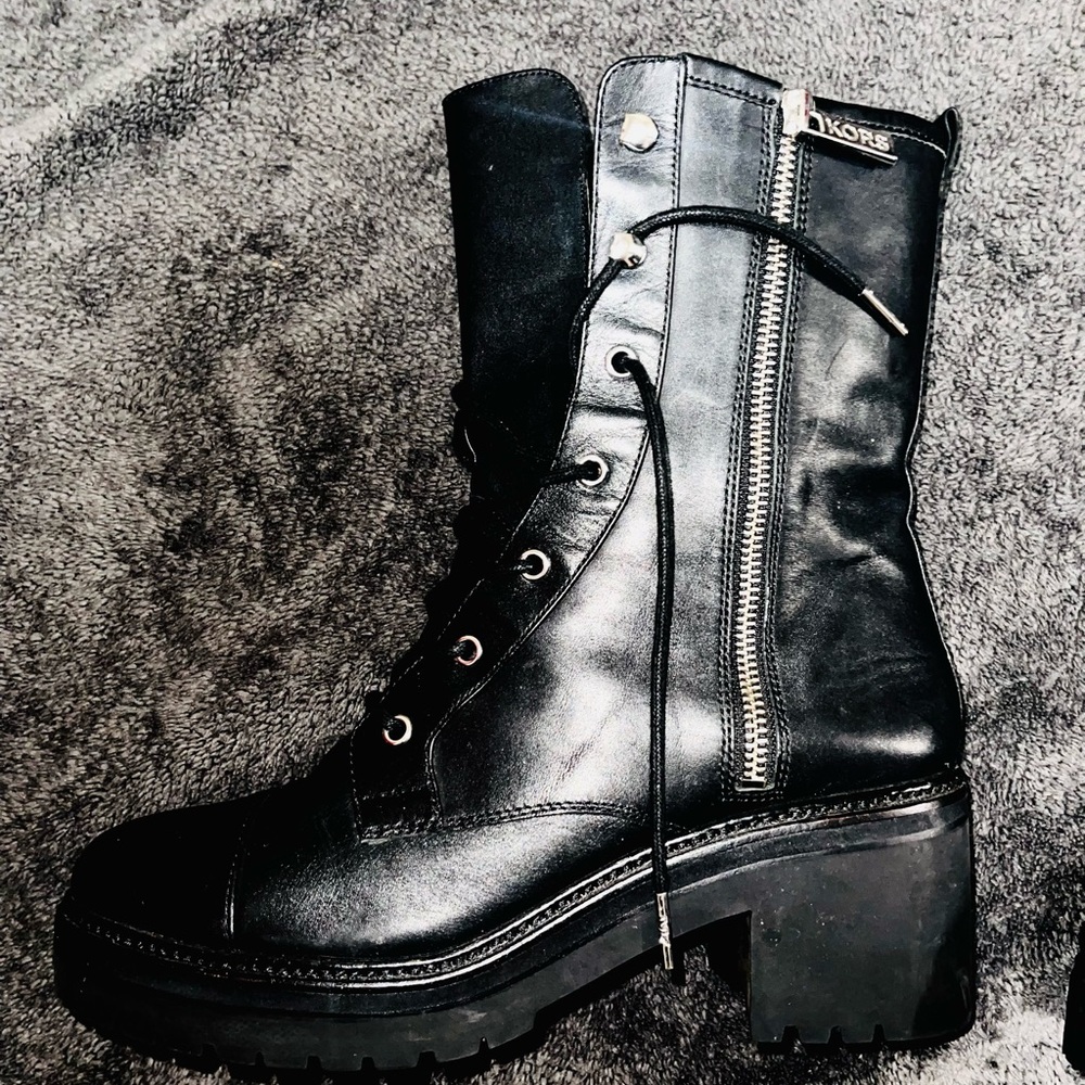 Michael KORS woman boots size 9 brand new no box